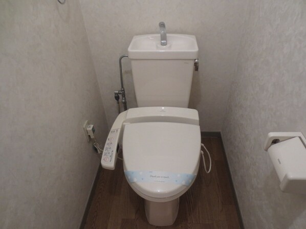 荒川ＡＰＡＲＴＭＥＮＴＳの物件内観写真